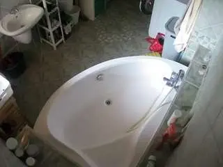 Camsoda Live Sex of voyeurcam-julmodels-bath-1st-1