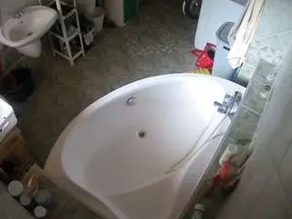 Camsoda Live Sex of voyeurcam-julmodels-bath-1st-1