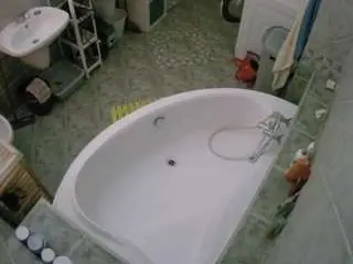 Camsoda Sex Chat of voyeurcam-julmodels-bath-1st-1
