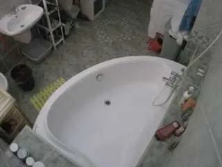 Camsoda Best Webcam of voyeurcam-julmodels-bath-1st-1