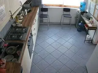 Camsoda Adult Webcam of voyeurcam-julmodels-kitchen-2