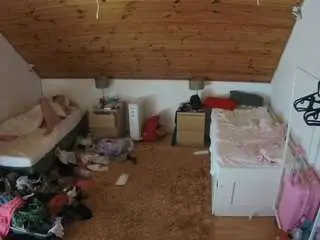 Camsoda Live Sex of voyeurcam-julmodels-whitebed-3