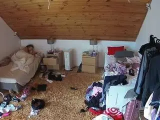 Camsoda Free Live Porn of voyeurcam-julmodels-whitebed-3