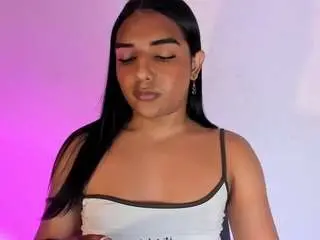 Camsoda Free Live Porn of hotlittlebittch