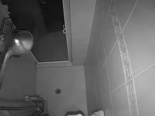 Camsoda Adult Video Chat of voyeurcam-baileybase-shower