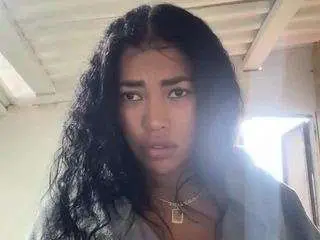 Camsoda Sex Cam of saamytits