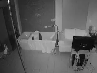 Camsoda Free Live Porn of voyeurcam-casa-salsa-bathroom-3