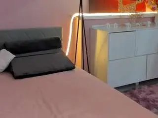 Camsoda Free Porn Cam of aura-powers