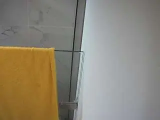 Camsoda Free Porn Cam of voyeurcam-casa-salsa-bathroom-7