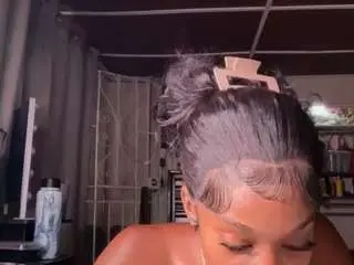 Camsoda Private Sex Chat of iluvsaffire-bleu