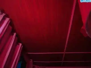 Camsoda Adult Video Chat of iluvsaffire-bleu