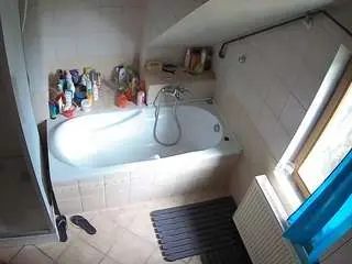 Camsoda Live Porn of voyeurcam-julmodels-bath-2nd-1