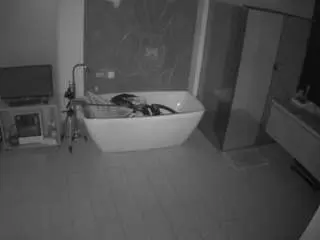 Camsoda Private Sex Chat of voyeurcam-casa-salsa-bathroom-4