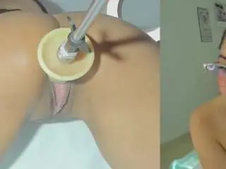 Camsoda Nude Webcam of emily-philip