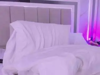 Camsoda Adult Webcam of laurasmith-1