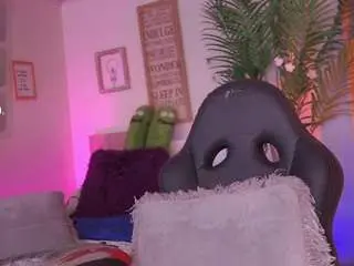 Camsoda Nude Webcam of dakota-moon