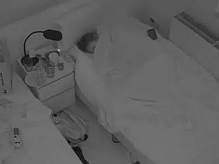 Camsoda Free Porn Cam of voyeurcam-julmodels-bed-7
