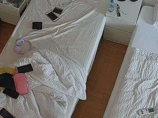 Camsoda Live Sex of voyeurcam-julmodels-bed-7