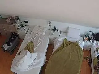 Camsoda Sex Chat of voyeurcam-julmodels-bed-7