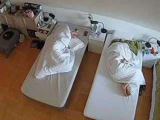 Camsoda Live Sex Cam of voyeurcam-julmodels-bed-7