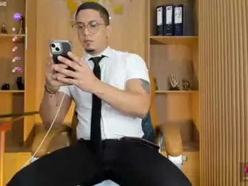 Chaturbate Free Live Porn of joshmiller___