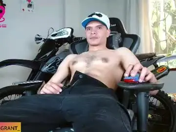 Chaturbate Live Sex Cam of ash_wingrant