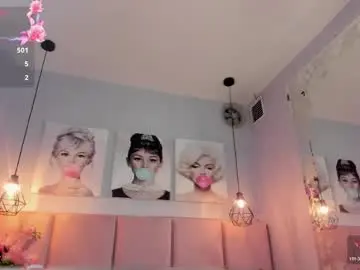 Chaturbate Watch Live Sex Cams of dara_petite_