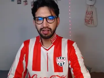 Chaturbate Sex Chat of adrian_falcon