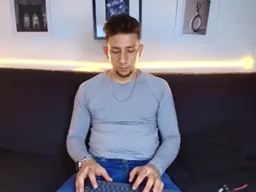 Chaturbate Adult Video Chat of maykol_victoria