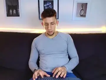 Chaturbate Live Sex Cam of maykol_victoria