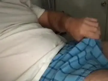 Chaturbate Live Sex Cam of bigggbulge