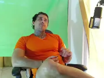 Chaturbate Free Live Porn of aronmiller404