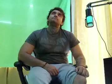 Chaturbate Sex Chat of aronmiller404