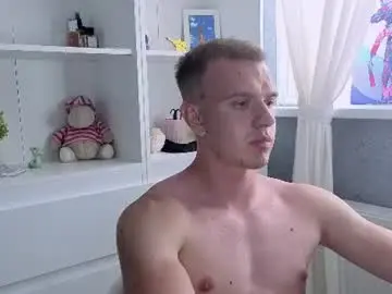 Chaturbate Live Sex Cam of max_kun