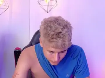 Chaturbate Live Sex Cam of rayden_boy