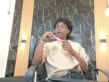 Chaturbate Free Porn Cam of milo_afterdark