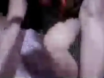 Chaturbate Live Sex Cam of naughtymom_33