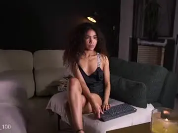 Chaturbate Live Porn of paulacora100