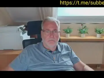 Chaturbate Live Sex Cam of subbear1968