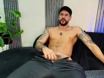 Chaturbate Sex Chat of petesevans_1