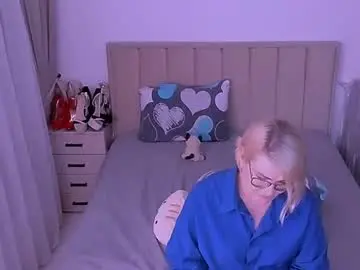 Chaturbate Live Sex Cam of sabrinamacmarren