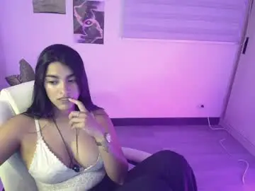 Chaturbate Live Sex Cam of amara_silk