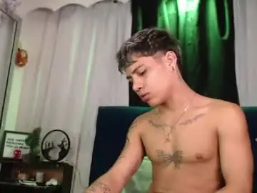 Chaturbate Best live sex cam show of milan_anxel