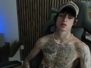 Chaturbate Live Sex Cam of oliverrgroove