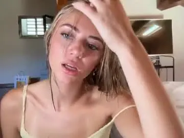Chaturbate Live Sex of honeyyy95