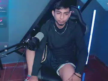 Chaturbate Watch Live Sex Cams of mralpha_latino