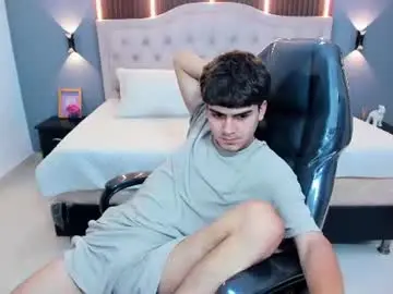 Chaturbate Live Sex Cam of tommy18__