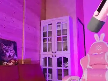 Chaturbate Live Porn of findom_lady_shine