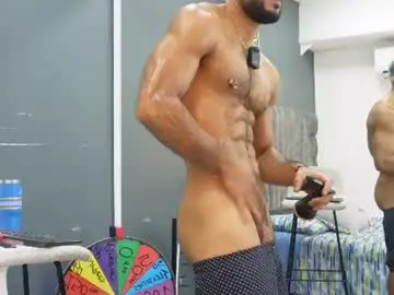 Chaturbate Live Sex Cam of emilio_brandon