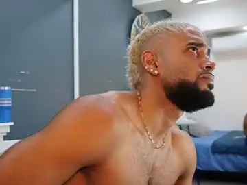 Chaturbate Live Sex of emilio_brandon